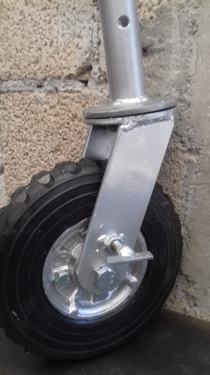 RPAC6RTTCFL - RODAJA PARA ANDAMIO COMERCIAL 6" RUEDA TIPO TRACTOR CON FRENO LATERAL