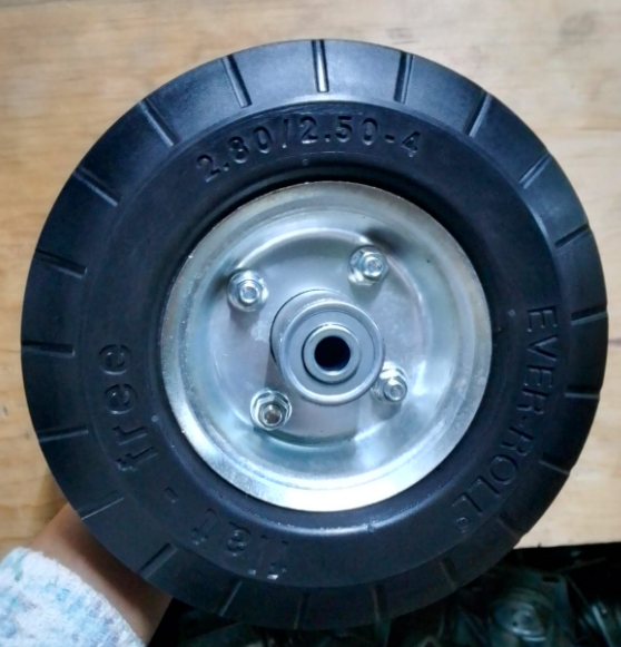 ER80BC51 - LLANTA IMPONCHABLE INTERIOR A 1/2" TUBO CENTRADO 8X2.5" ER80BC51