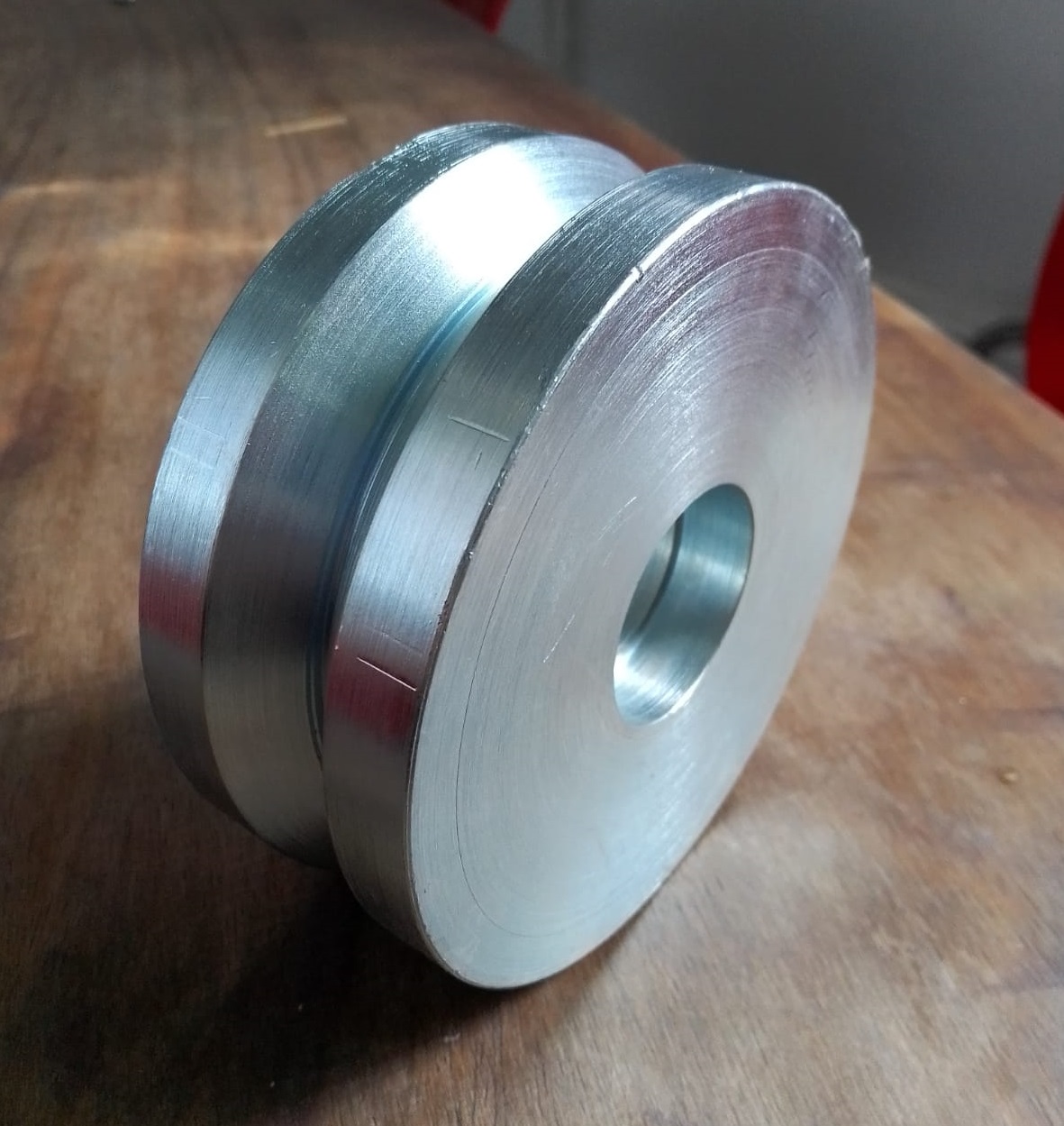DRVG41/2X11/2 - RANURADA EN V 4 1/2 X 1 1/2" GALVANIZADA SIN BALERO DRVG41/2X11/2